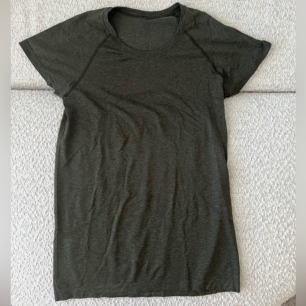 Lululemon swiftly tech short sleeve